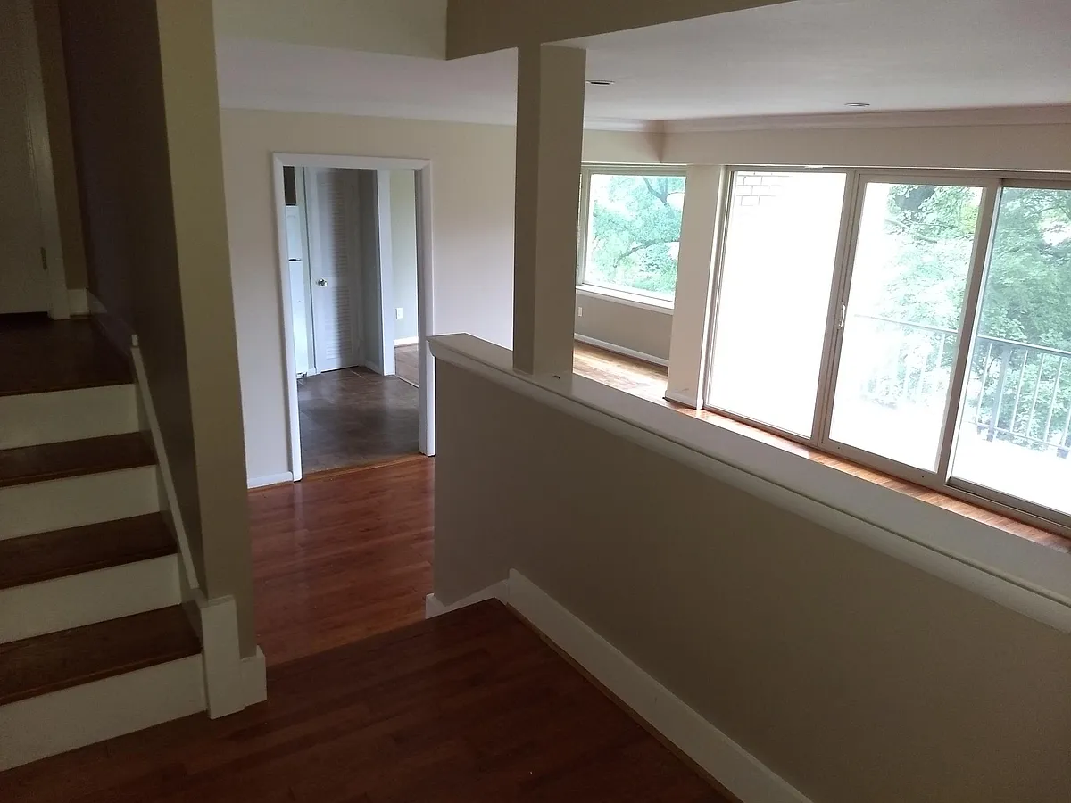 Building Photo - 14622 Bauer Dr #4