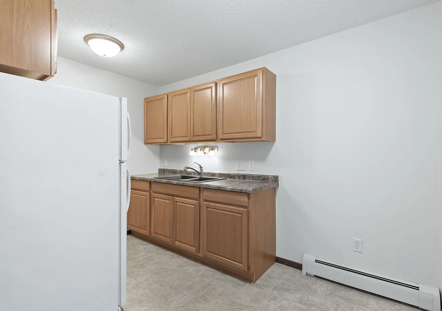 925 West Branch St — Photo 2