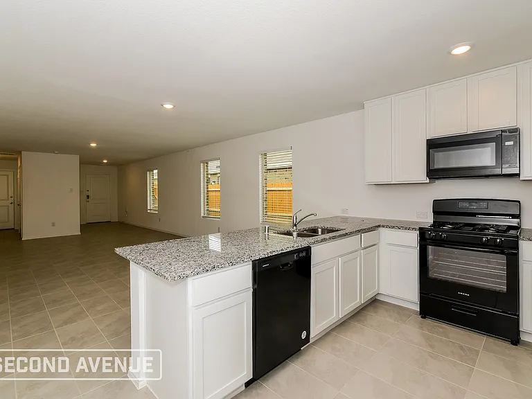 1947 Aves Glen Ln — Photo 5