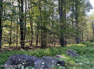 1175 Gross Dr, Pocono Pines, PA 18350