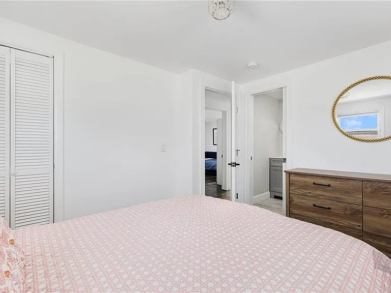 340 Old Mill Ln — Photo 10
