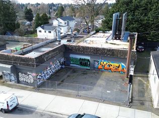 9739 Greenwood Ave N, Seattle, WA