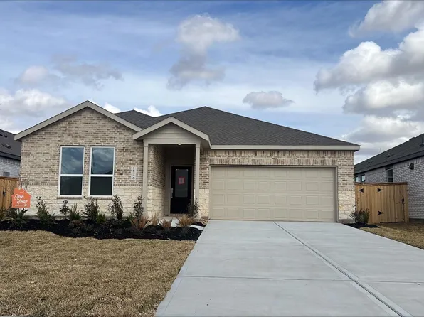 5407 Peacock Bass Dr, Baytown, TX 77521