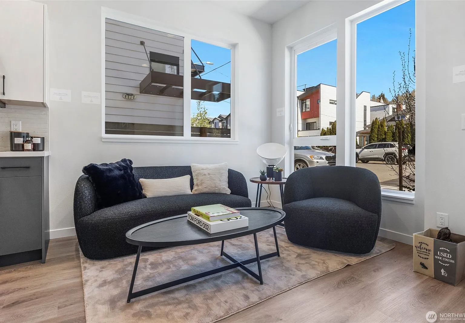 2 bed, 1061 sqft, $2,750 — Photo 3