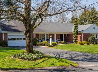 93 Wheel Meadow Dr, Longmeadow, MA 01106