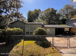 2520 Larsen Rd, Jacksonville, FL 32207