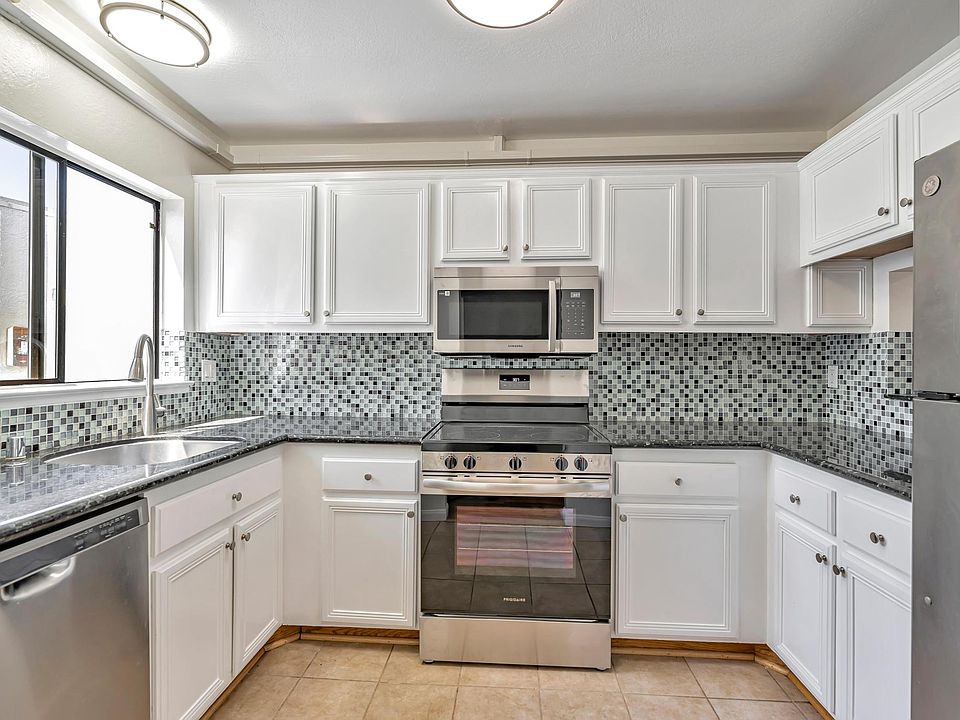 1st image of 320 Peninsula Ave APT 413