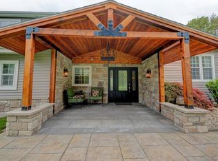 911 King Rd, Toledo, OH 43617