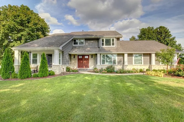 2108 Byrnebruk Dr photo 1