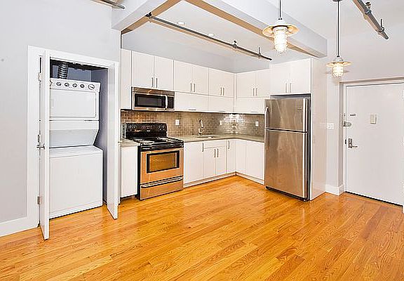 2nd image of 177 W 26th St #302