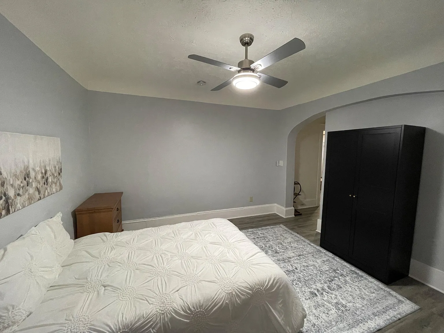 4 bed, 4.0 bath, 2300 sqft, $1,022 — Photo 3