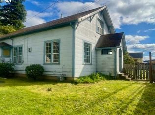 603 C St, Myrtle Point, OR 97458