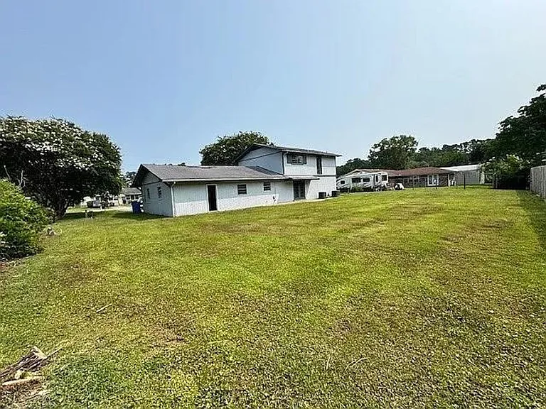 203 N Lake Dr — Photo 20