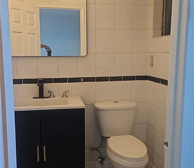 12123 Laurel Ave — Photo 4