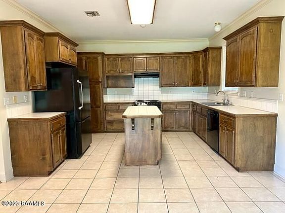 5th image of 204 Copperfield Way