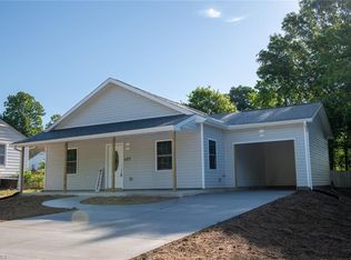 407 Walker Ave, Graham, NC 27253
