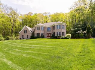 476 Rockwood Dr, Southington, CT 06489