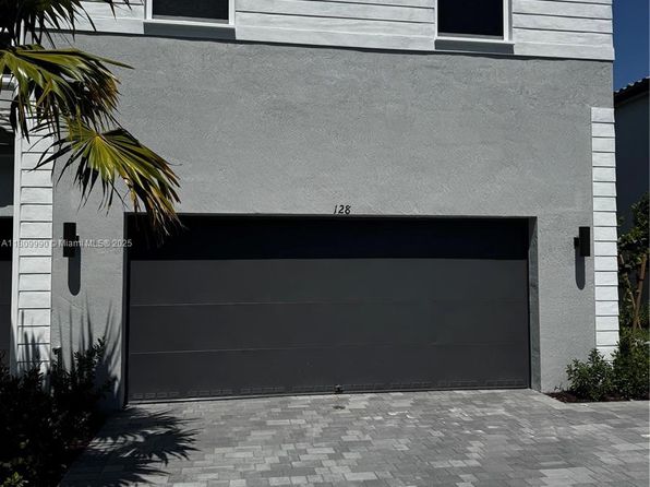 128 SW 184th Way #128