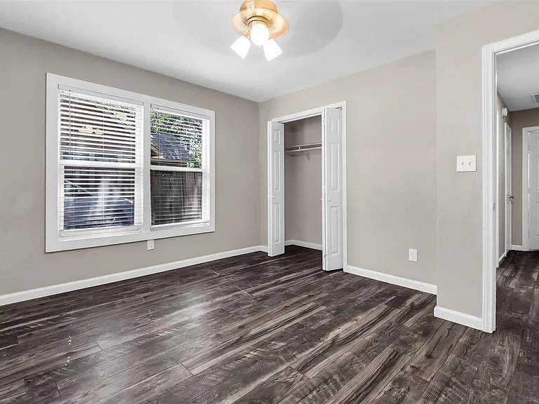 220 W Murray St — Photo 7