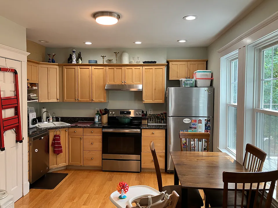 39 Tennyson St #2