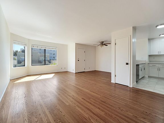 2nd image of 2711 Octavia St APT 301