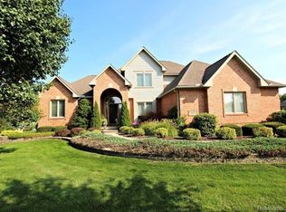 9475 Shyre Cir, Davison, MI 48423