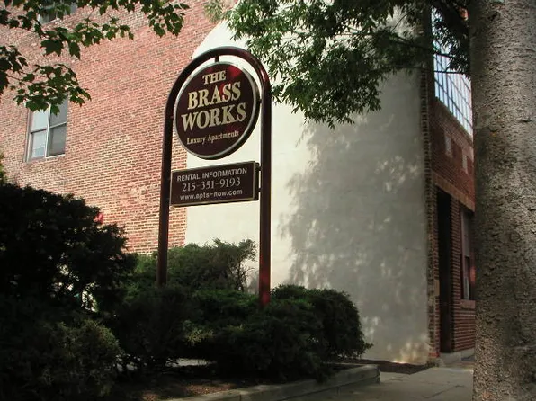 231 Race St APT F, Philadelphia, PA 19106