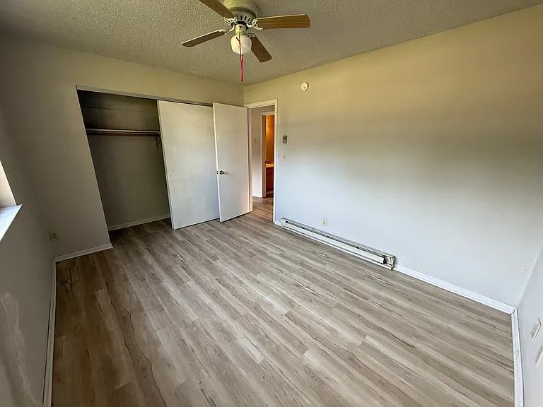 1416 E 5th St #5 — Photo 6