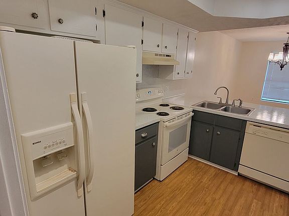 5th image of 4543 E Meadow Ln