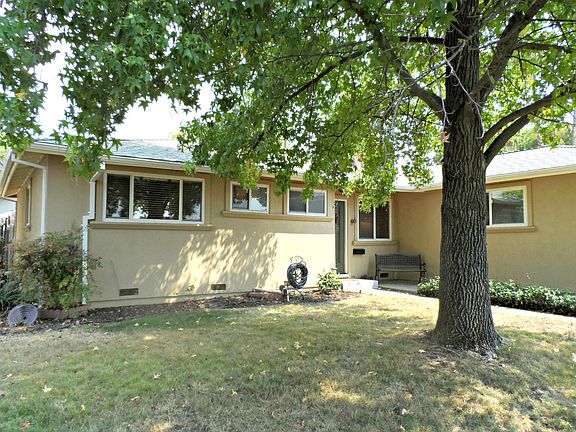 2nd image of 403 Wales Dr