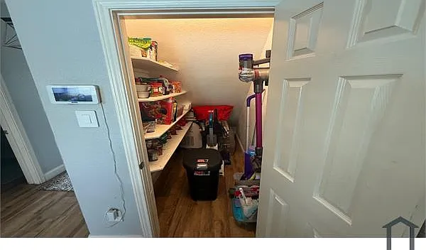 2432 Waterloo Ln — Photo 13