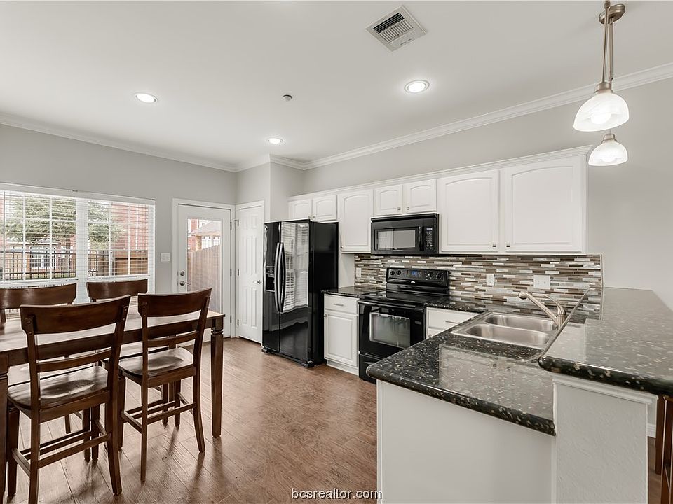 1st image of 305 Holleman Dr E APT 406