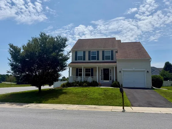 262 Hughs Rd, Charles Town, WV 25414