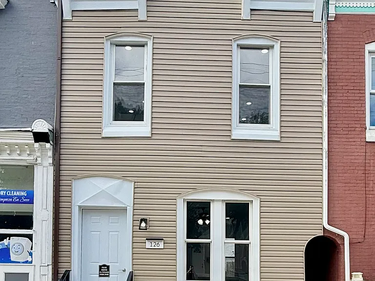 126 Buttonwood St #2 — Photo 4