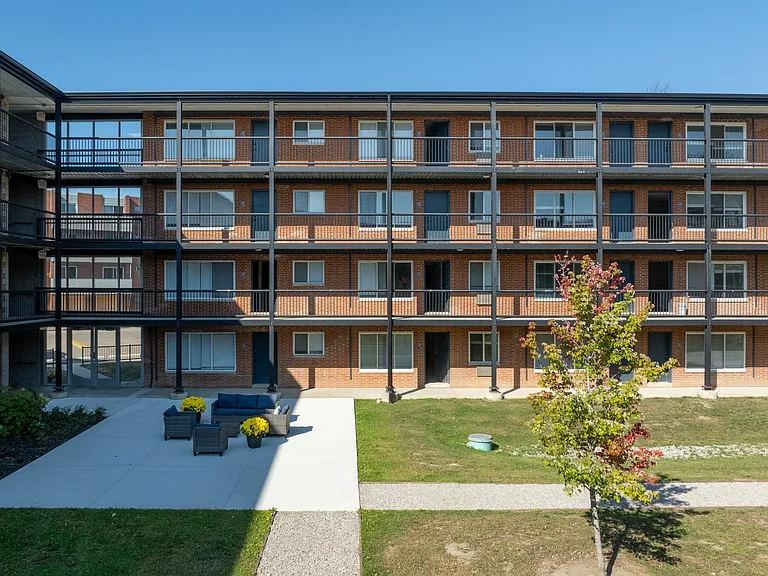 The Park on 13 Apartments - Royal Oak, MI — Photo 42