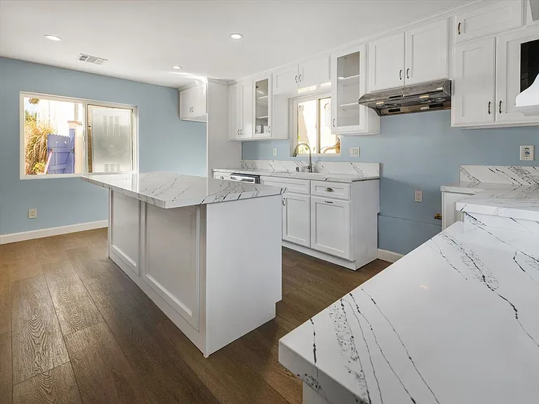 510 Neva Pl — Photo 10