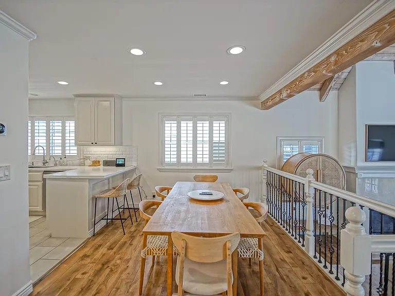 1543 Stanford Ave — Photo 15