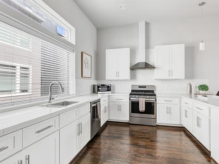 1310 Roberts St #1310 — Photo 20