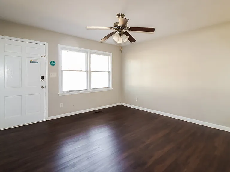 208 Sam Pate Dr — Photo 6
