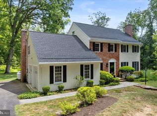 12 Poor Farm Rd, Pennington, NJ 08534