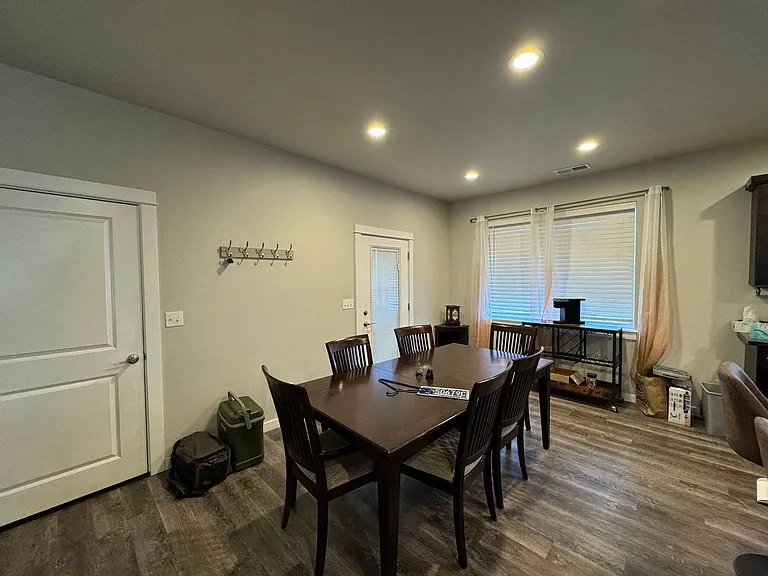 654 N View Dr — Photo 8