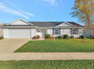 2702 Milford Dr, Urbana, IL 61802