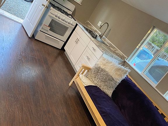 3rd image of 4518 1/2 Auhay Dr