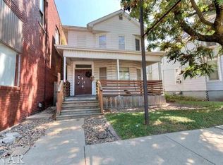 1104 S Main St, Bloomington, IL 61701
