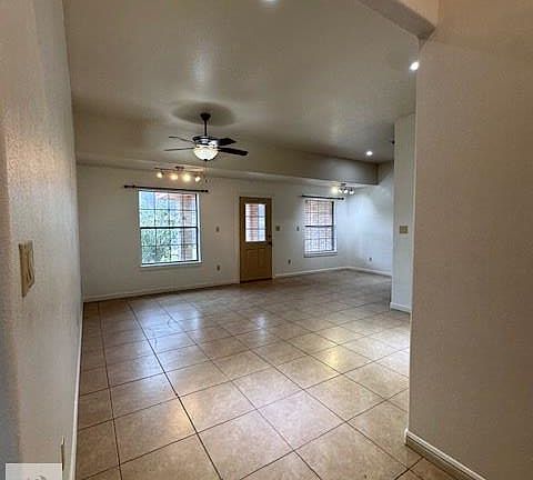 4th image of 1733 Violet Dr Lot 4