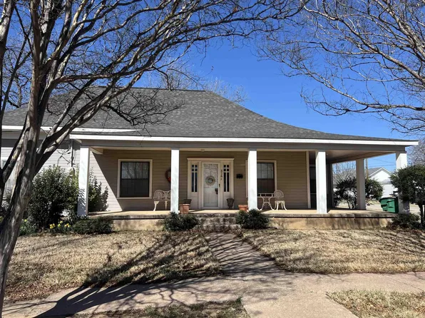 316 E Spring St, Henrietta, TX 76365