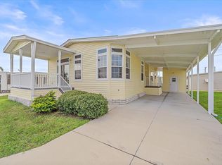 98 Del Rio Dr, Palmetto, FL 34221