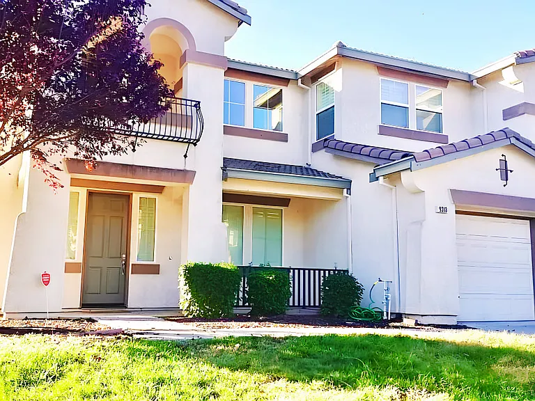 9313 Trebbiano Cir — Photo 1