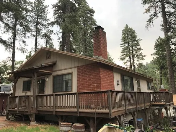 333 Spruce Ln, Crestline, CA 92325