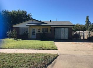 705 W 27th St, Plainview, TX 79072